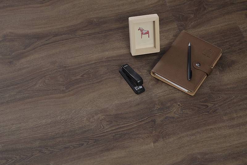 Vertigo Trend Wood Registered Emboss